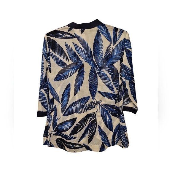 Jones New York Signature Blue and White Med vneck top - Picture 5 of 12